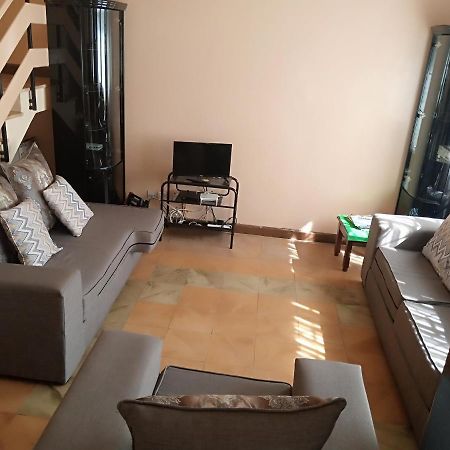 Wonderhouse Homestay Найроби Екстериор снимка